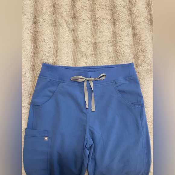 FIGS Kade bottoms - Picture 5 of 6